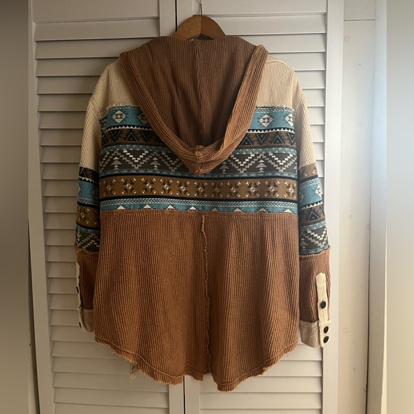 Buckle Shacket - Picture 10 of 15